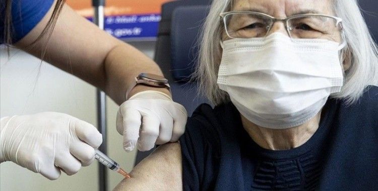 Başkentte 80 yaş ve üstündekilere Kovid-19 aşısı yapılmaya başlandı