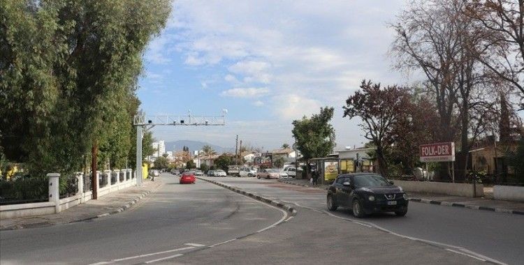 KKTC'de Kovid-19 tedbirleri kapsamında Lefkoşa'da 7, Girne'de 14 günlük tam kapanma başladı