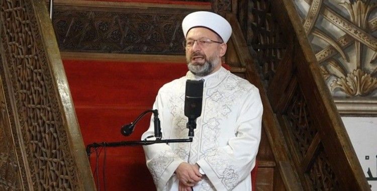 Diyanet İşleri Başkanı Erbaş cuma hutbesinde gençlere tavsiyelerde bulundu 