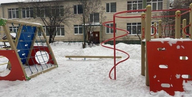 Kiev’de kar yağışları okulları tatil ettirdi