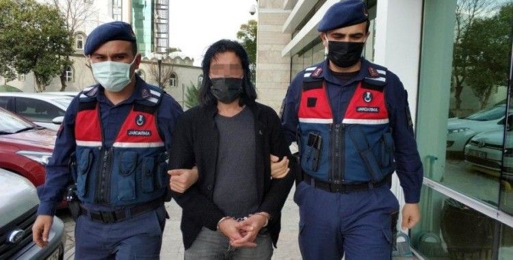 Samsun'da DEAŞ'tan gözaltına alınan yabancı uyruklu şahıs adliyeye sevk edildi