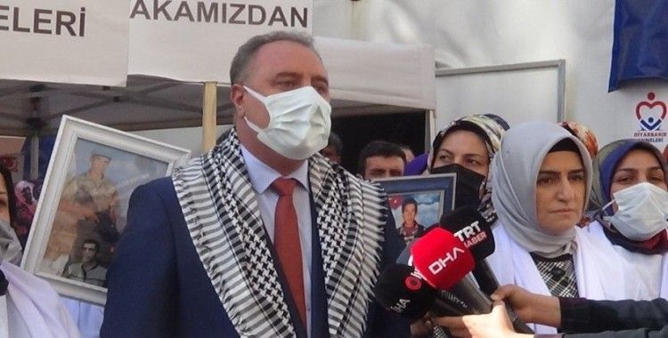Memur-Sen heyeti HDP önündeki ailelerin çığlığına ortak oldu