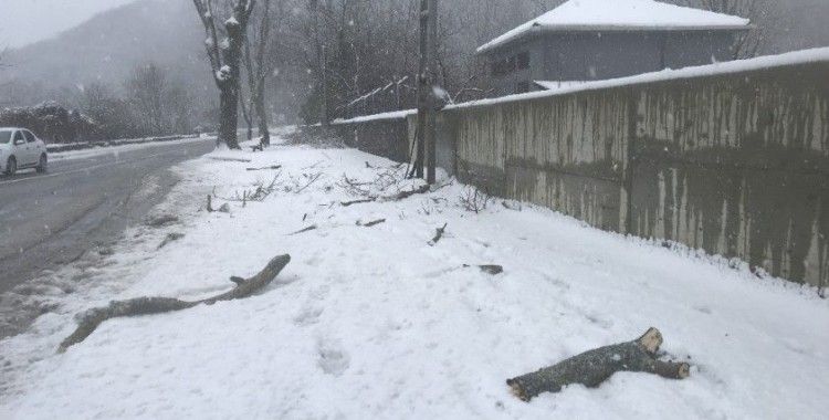 Beykoz’da kar kalınlığı 20 santime ulaştı