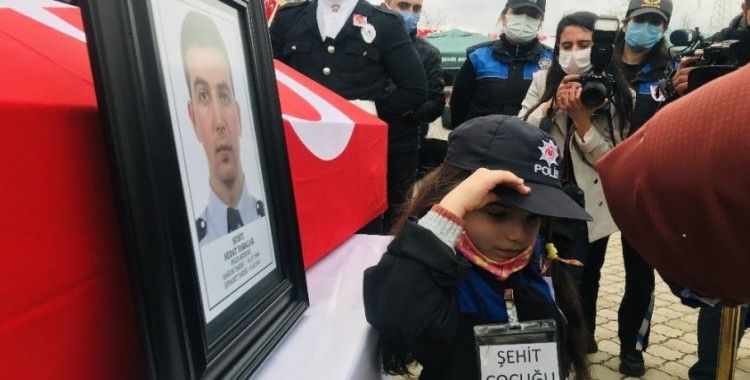 Gara şehidi polis memuru Mersin’de son yolculuğuna uğurlanıyor
