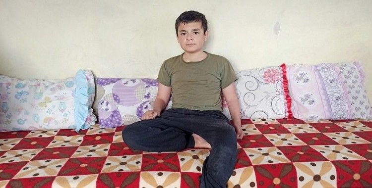 13 yaşındaki Ahmet yatalak kalmak istemiyor