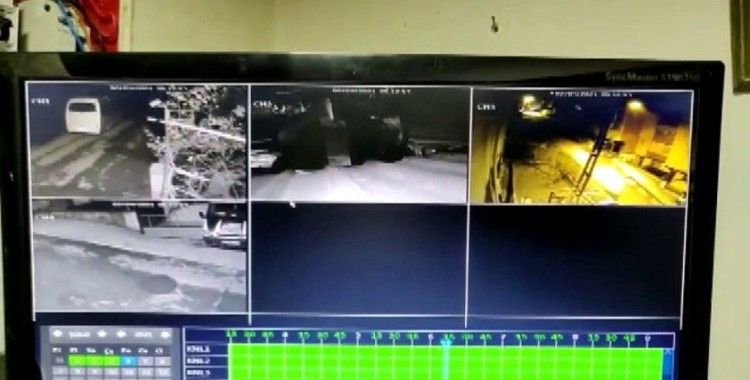Pendik’te otomobil hırsızlığı güvenlik kamerasında
