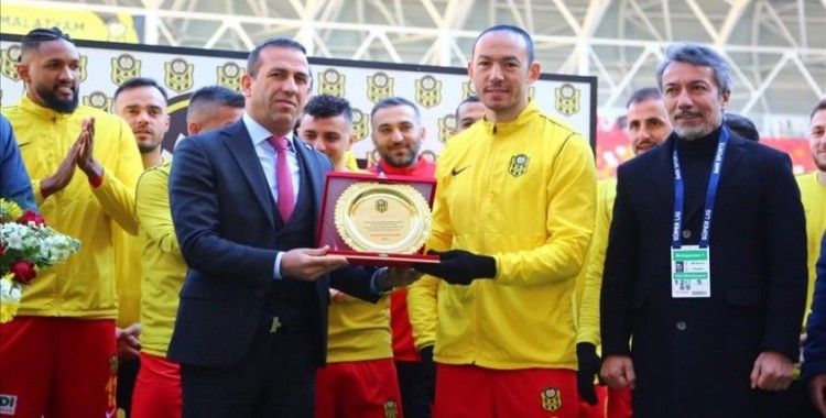 Yeni Malatyasporlu Umut Bulut, Süper Lig'de 504. maçına çıkarak tarihe geçti