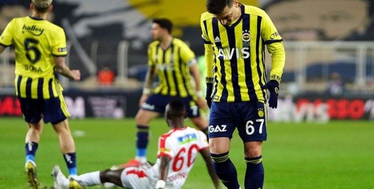 Süper Lig: Fenerbahçe: 0 - Göztepe: 1 (İlk yarı)