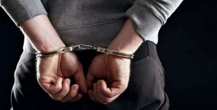 İstanbul’da hücre evlerinde yakalanan 17 FETÖ şüphelisi serbest kalırken, 13 şüpheli tutuklandı