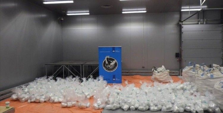 Hollanda'da bir gemide 1,5 ton uyuşturucu ele geçirildi
