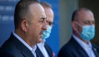 Bakan Çavuşoğlu, Hırvatistan'da deprem bölgesini ziyaret etti