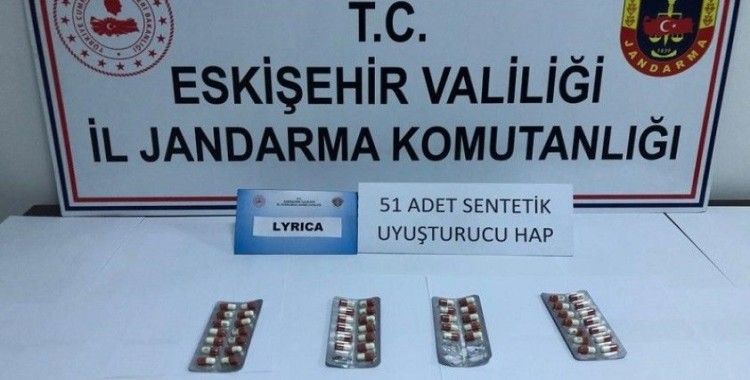 Bursa'dan Eskişehir'e uyuşturucu madde getirmek isterken yakalandı