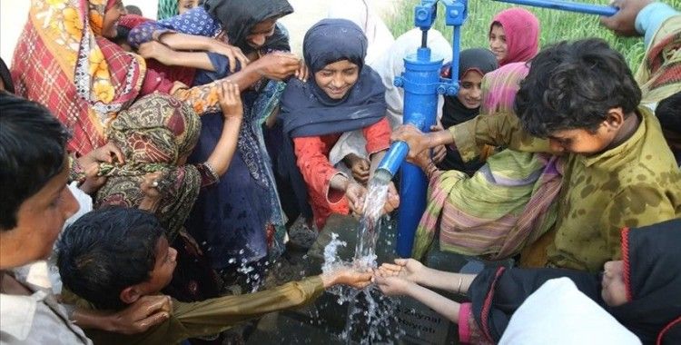 Türk kabin memurları ve kaptanların bağışlarıyla Pakistan'da 45 su kuyusu açıldı