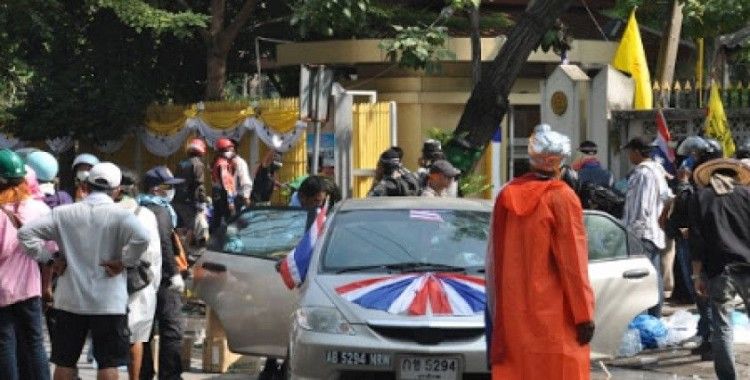 Tayland'daki gösterilerde 33 kişi yaralandı, 1 polis öldü