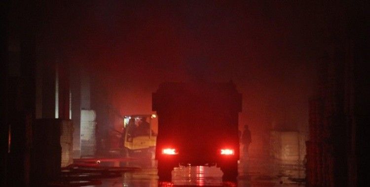 Kahramanmaraş'ta fabrika yangını drone ile görüntülendi