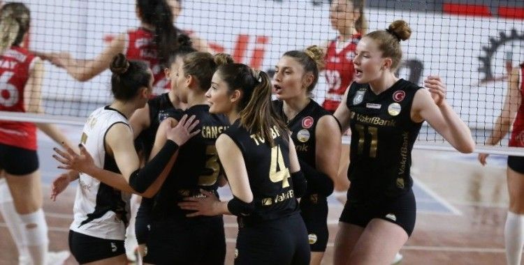 Sultanlar Ligi: Çan Gençlik Kale Spor: 0 - VakıfBank: 3