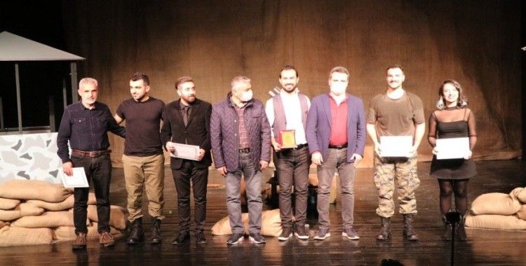 Kayapınar Belediyesi Dünya Tiyatro Gününü kutladı