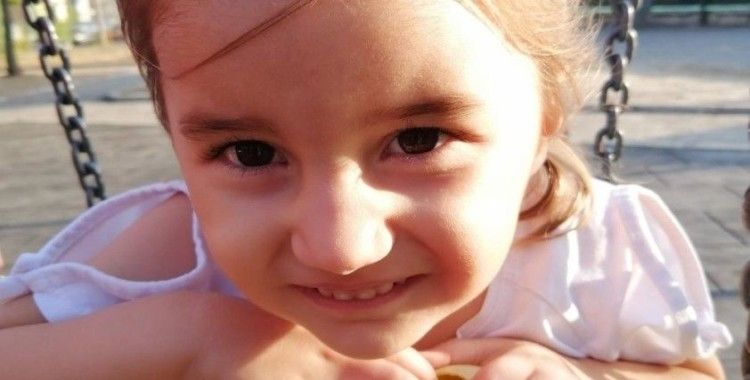 Evde rahatsızlanıp hastaneye kaldırılan 4 yaşındaki çocuk hayatını kaybetti