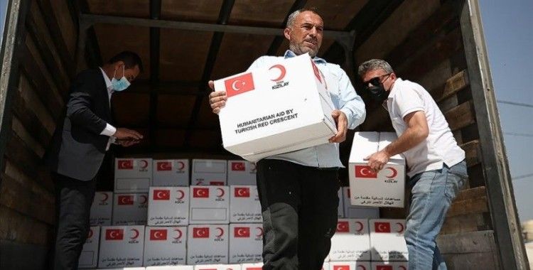 Türk Kızılay, Duhok'taki Şeyhan Mülteci Kampı'nda kalan Ezidilere 500 gıda kolisi dağıttı