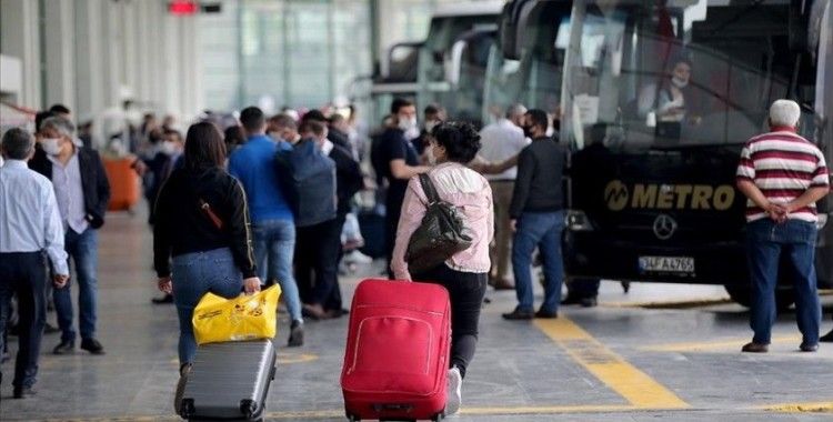 İstanbul'da şehirler arası günlük otobüs sefer sayısı yüzde 50 şartının kaldırılmasıyla 900'e çıktı