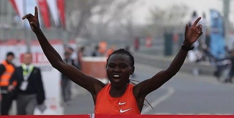 İstanbul Yarı Maratonu'nda Kenyalı atlet Ruth Chepngetich'ten dünya rekoru