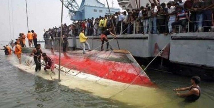 Bangladeş'te feribot kazası: 26 ölü