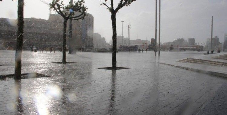 Meteorolojiden İzmir için kuvvetli fırtına uyarısı