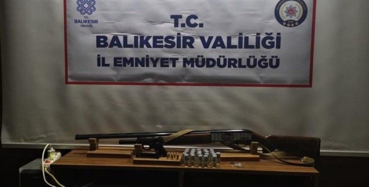 Balıkesir'de polisten uyuşturucu ve asayiş uygulaması