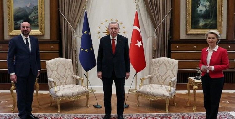 AB-Erdoğan görüşmesinde kanape-gate artçısı yaşanıyor: Avrupa Komisyonu, kadın başkanın ayakta kalmasını eleştirdi