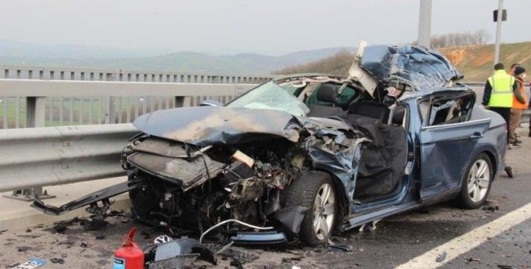 Kuzey Marmara Otoyolu'nda ölümle sonuçlanan feci kaza