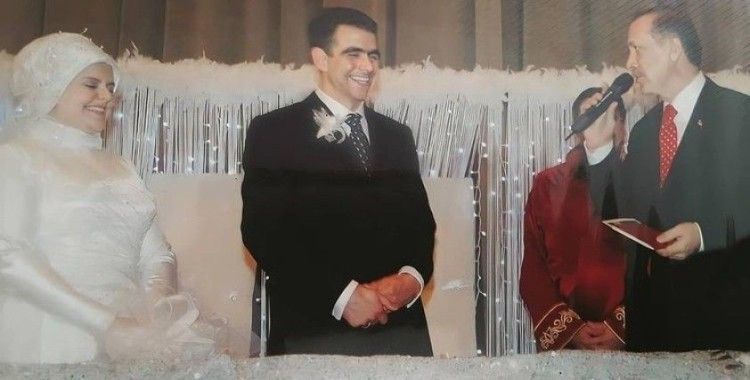 Bakan Selçuk, evlilik yıl dönümünü böyle kutladı