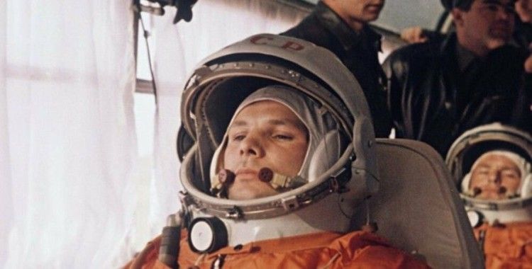 ABD'de yayınlanan Popular Mechanics dergisi: Gagarin bir başka ilke daha imza attı