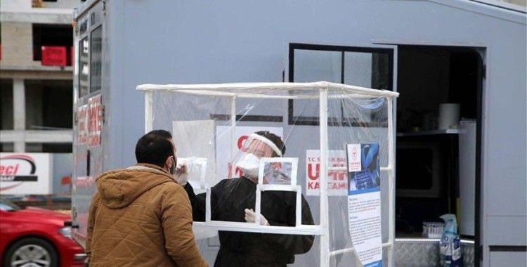 Kastamonu'da hizmet veren 'mobil PCR test aracı' ile Kovid-19 vakaları yerinde tespit ediliyor