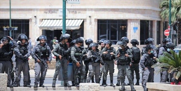 İsrail polisi, Yafa kentinde gösteri düzenleyen Filistinlilere saldırdı