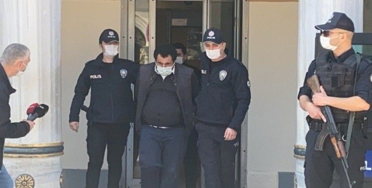 Beşiktaş’ta cep telefonuna bakarken kaza yapan otobüs şoförü tutuklandı