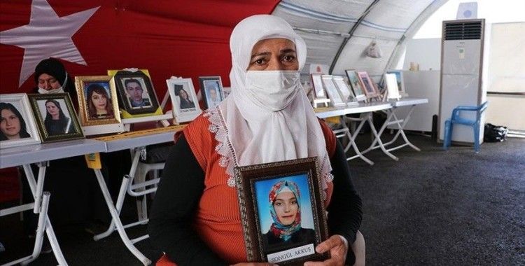 Evlatlarını çocuk yaşta terörün pençesine kaptıran Diyarbakır anneleri 23 Nisan'ı buruk karşılıyor