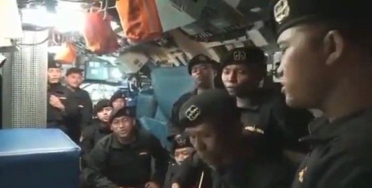 Endonezya'da batan denizaltıdaki mürettebatın 'Elveda' şarkısını söylediği görüntüler ortaya çıktı
