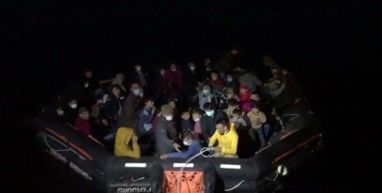 İzmir’de 53 düzensiz göçmen kurtarıldı