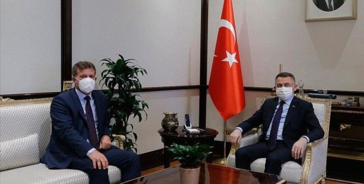 Cumhurbaşkanı Yardımcısı Oktay, KKTC Başbakan Yardımcısı, Ekonomi ve Enerji Bakanı Arıklı'yı kabul etti