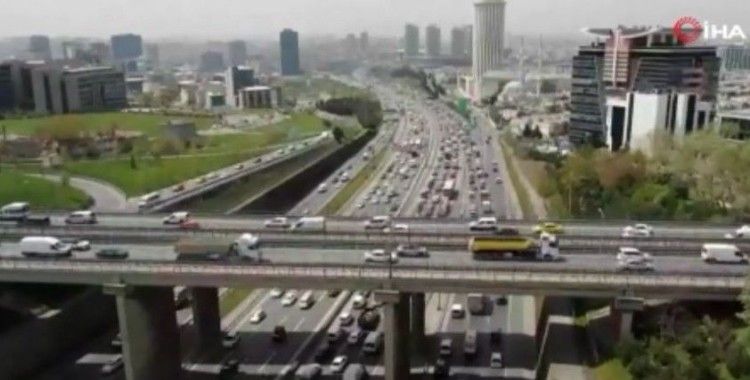 İstanbul’da trafik yoğunluğu devam ediyor