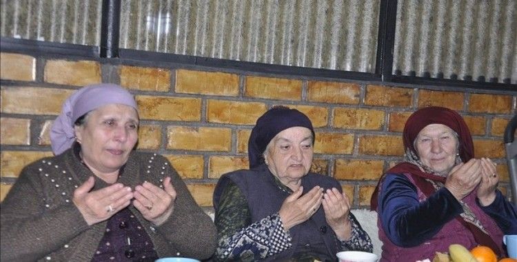 Kırgızistan'daki Ahıska Türkleri ramazanda toplu iftar geleneğini yaşatmaya devam ediyor
