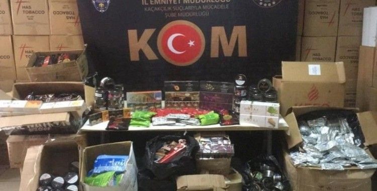 İzmir'de piyasa değeri 175 bin lira olan kaçak nargile tütünü ele geçirildi