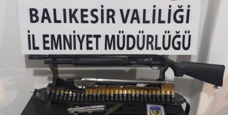 Balıkesir'de polis suçlulara göz açtırmıyor: 30 gözaltı