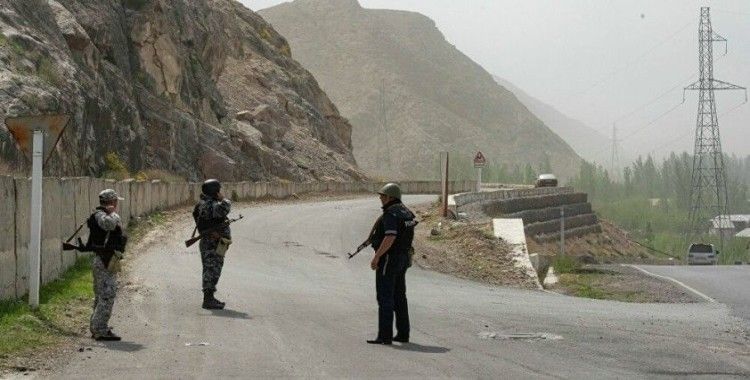 Kırgızistan ve Tacikistan, sınırdaki ek kuvvetlerini çekme sürecini tamamladı