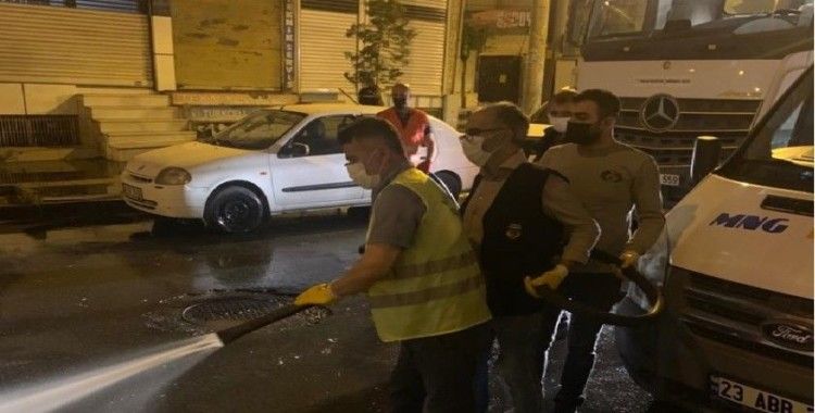 Başkan Beyoğlu, tam kapanma sürecindeki cadde temizleme çalışmalarına katıldı