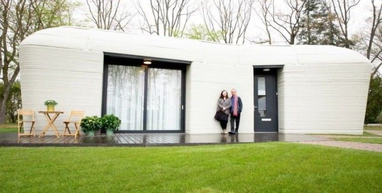 Hollandalı çift, Avrupa'nın tamamen 3D baskılı ilk evine taşındı