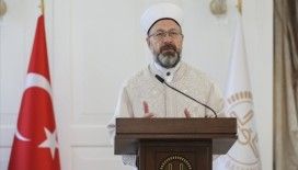 Diyanet İşleri Başkanı Erbaş: Camilerimiz kadın erkek ayrımı olmaksızın herkese açıktır