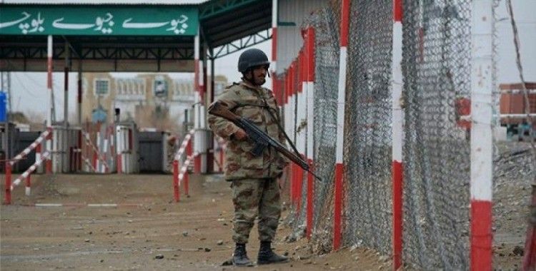 Afganistan-Pakistan sınırında pusu: 4 Pakistan askeri öldü