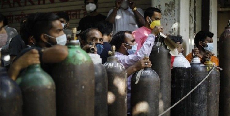 Hindistan'da Yüksek Mahkeme: Solunum cihazı eksikliğine bağlı Kovid-19 kaynaklı ölümler 'soykırımdan farksız'