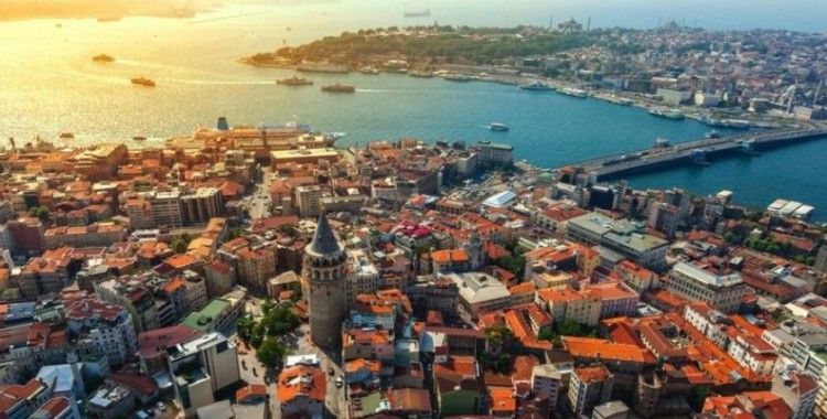 İngiltere'de otel karantinasından kaçınmak isteyen yolcular Türkiye üzerinden seyahat ediyor